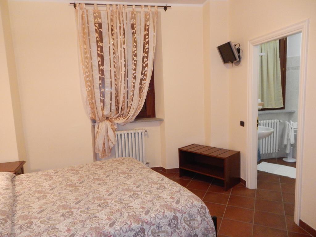 Risthotel Pizzeria Italia Godiasco Zewnętrze zdjęcie