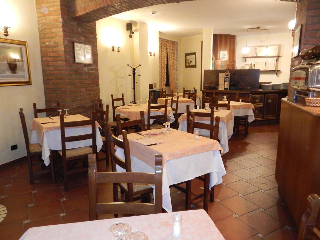 Risthotel Pizzeria Italia Godiasco Zewnętrze zdjęcie