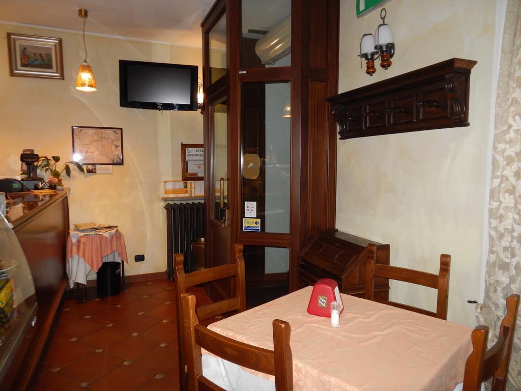 Risthotel Pizzeria Italia Godiasco Zewnętrze zdjęcie